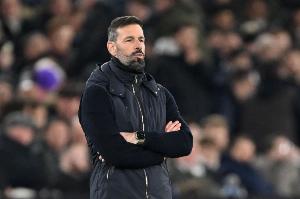 欧冠决赛下注-天空：范尼在莱斯特城未来存疑，卡斯利、拉塞尔-马丁是新帅候选