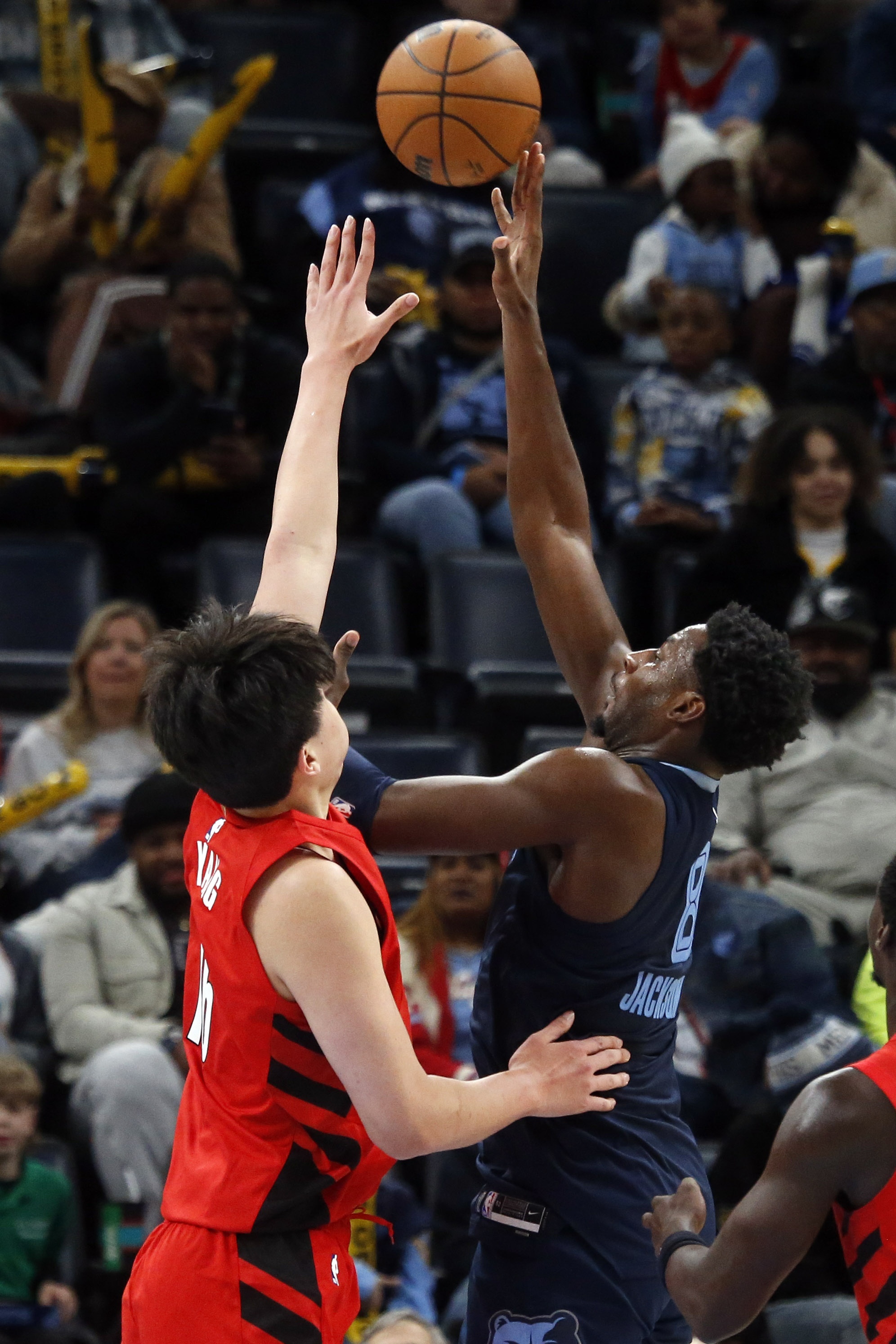 开拓者狂输23分！首发仅两人正负值为正：杨瀚森+2&amp;下半场真不错