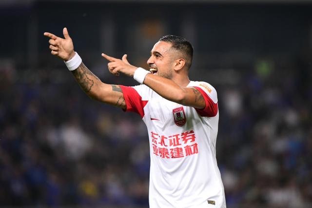 莱昂纳多戴帽登顶射手榜 一人进球数等于泰山全队