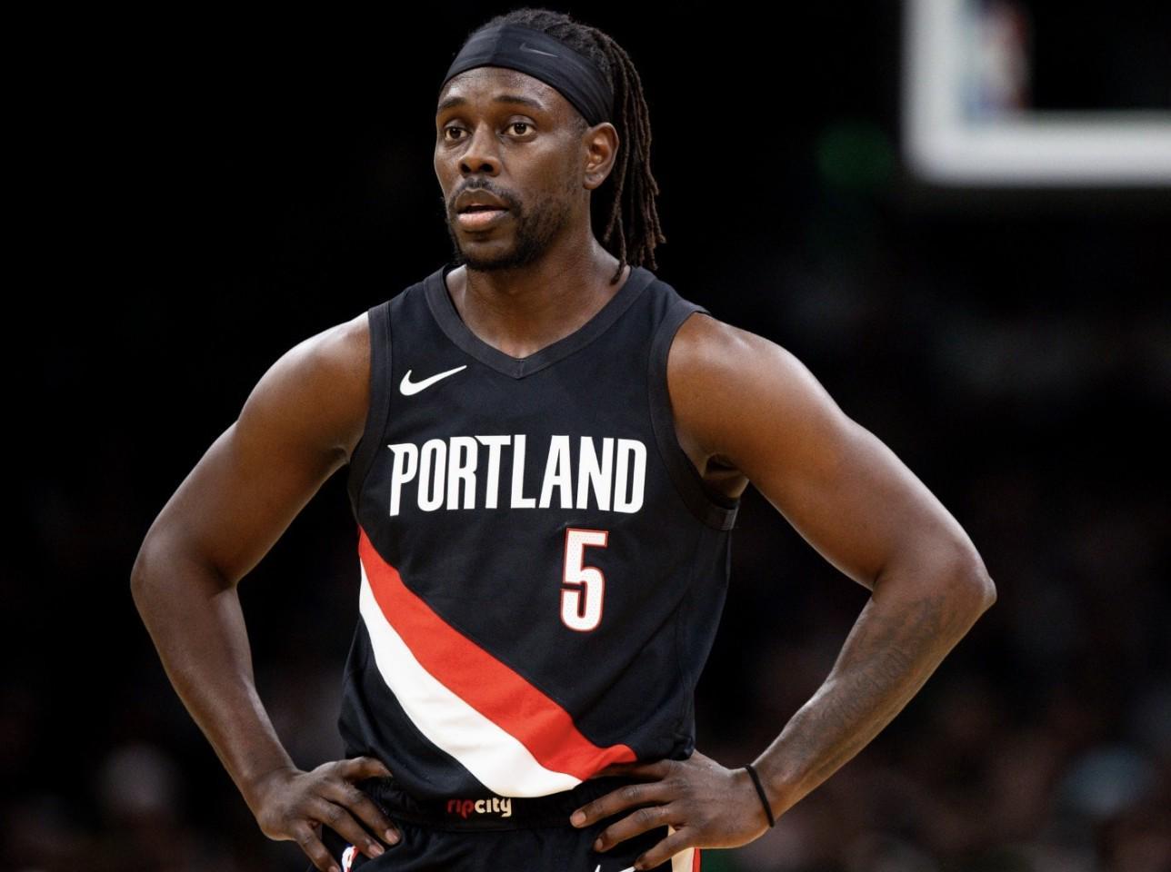 欧冠决赛投注-为吸引字母哥？名记：尼克斯有意与开拓者交易得到老将霍勒迪